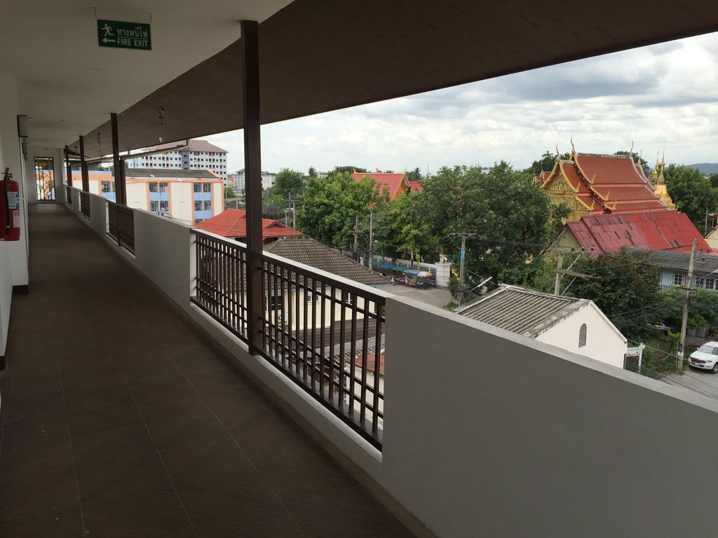 Baan Sang Singh Hotel Csiangmaj Kültér fotó